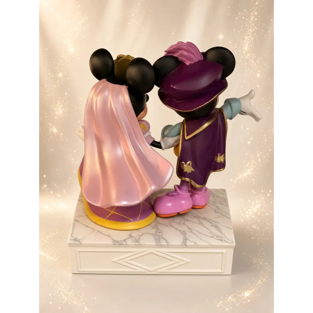 Mickey & Minnie Figurine – Disneyland Hotel – Disneyland Paris