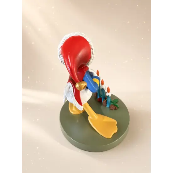 Weihnachtsstatue von Donald Duck beim Lesen seiner Liste – Disneyland Paris