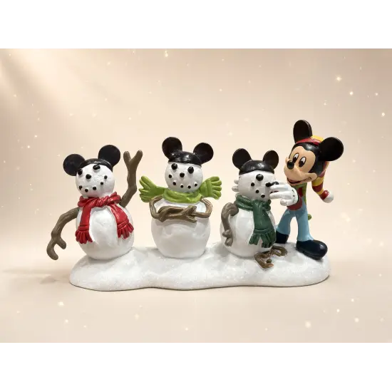 Figura de Navidad Disney – Mickey y sus tres muñecos de nieve