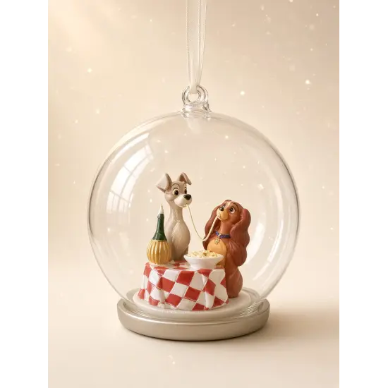Bola de Navidad Disney La Bella y el Vagabundo – Escena romántica