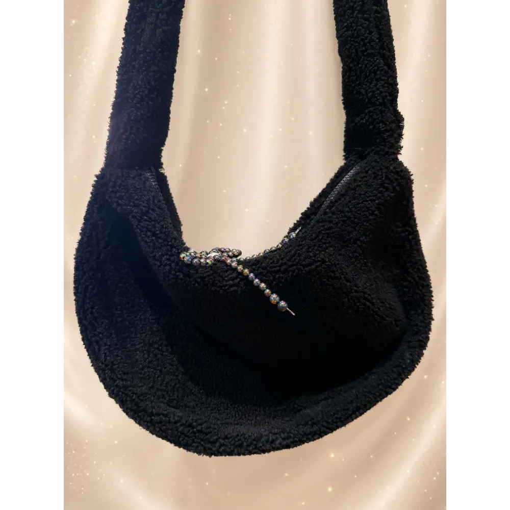 Bolso bandolera negro de Disney Mickey Mouse con efecto bouclé – Cuentas iridiscentes