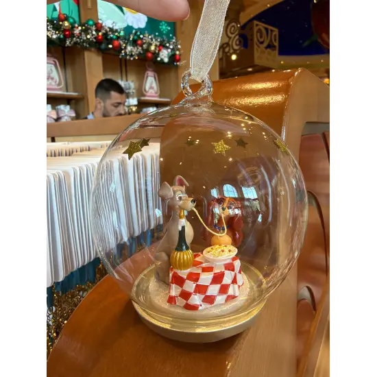 Disney Christmas Ornament Beauty and the Tramp – Romantic Scene