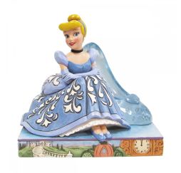 Disney Traditions Cendrillon et La Pantoufle de verre