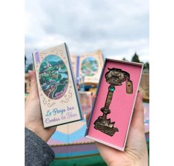 Disney Clé Le Pays des Contes de Fées Disneyland Paris edition limitée