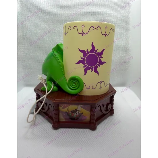 Lanterne Lumineuse et Pascal, Raiponce Disneyland Paris