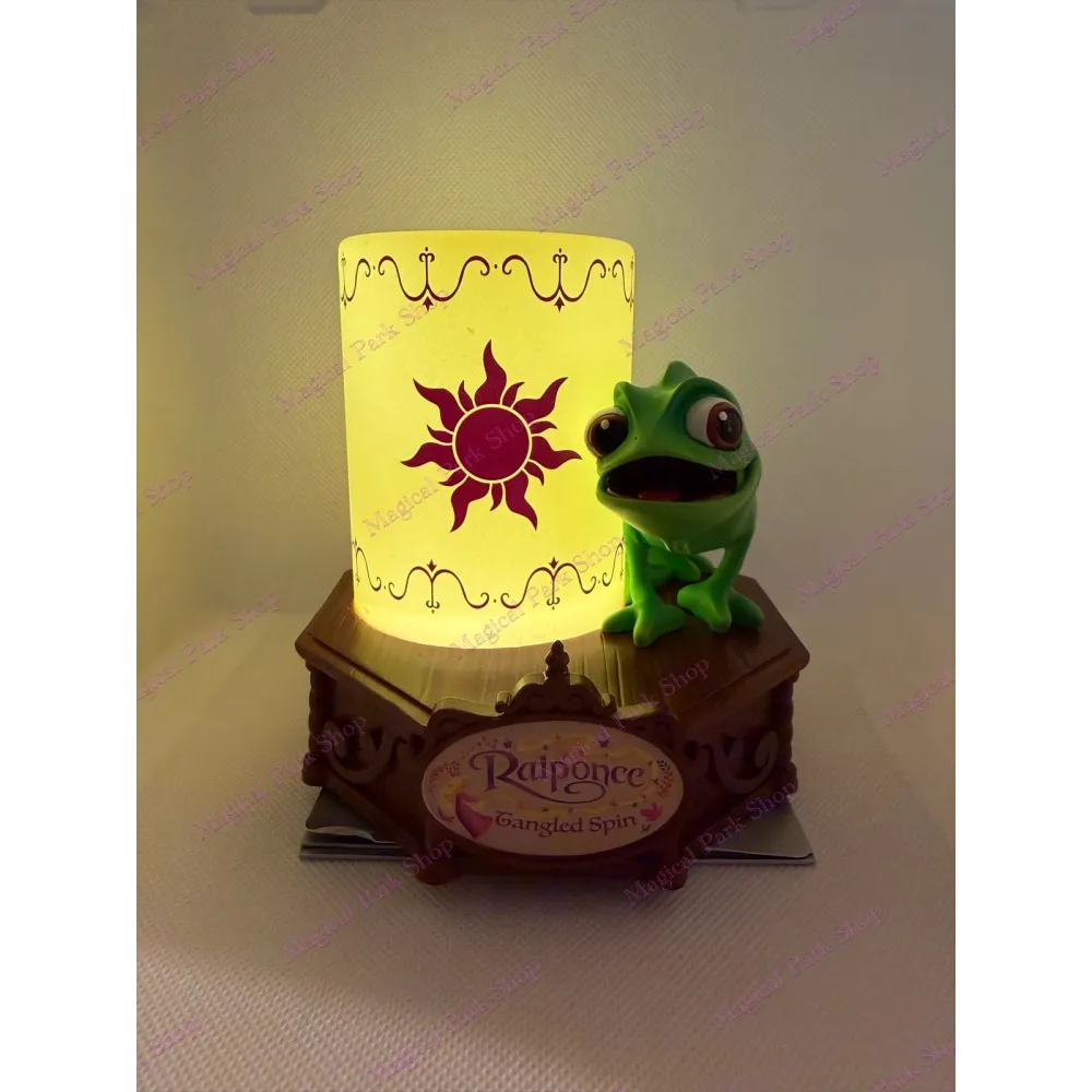 Linterna luminosa y Pascal, Raiponce Disneyland Paris