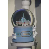 Musikalische Schneekugel- Snowglobe World of Frozen – Schloss Arendelle | World of Frozen Figur Disneyland Paris