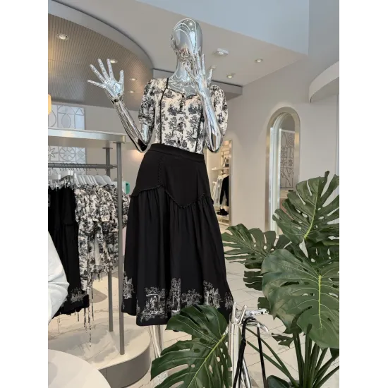 Jupe longue noire Gothique Phantom Manor Disneyland Paris