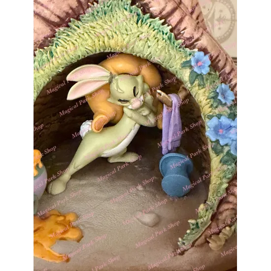 Figurine musicale Disney Legacy – Winnie l’Ourson Disneyland Paris