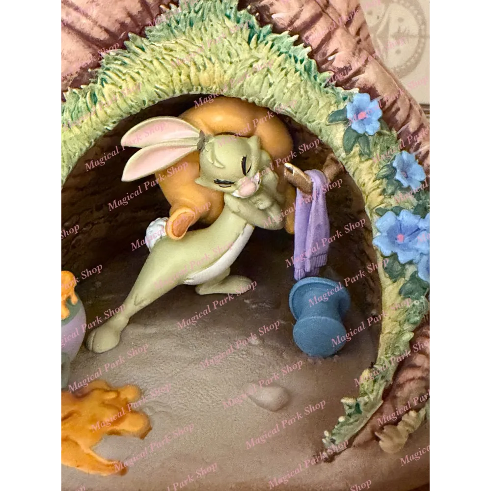 Figurine musicale Disney Legacy – Winnie l’Ourson Disneyland Paris